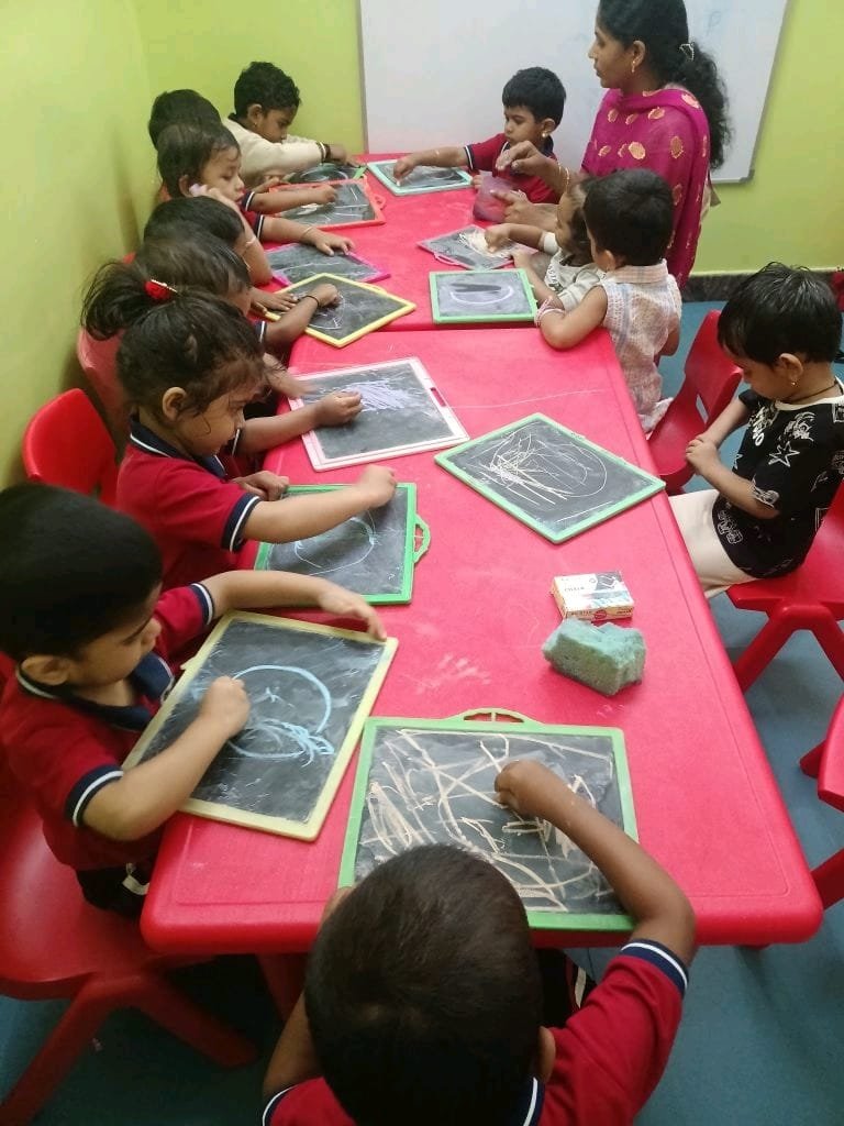 LKG (Junior KG) - Photo 4