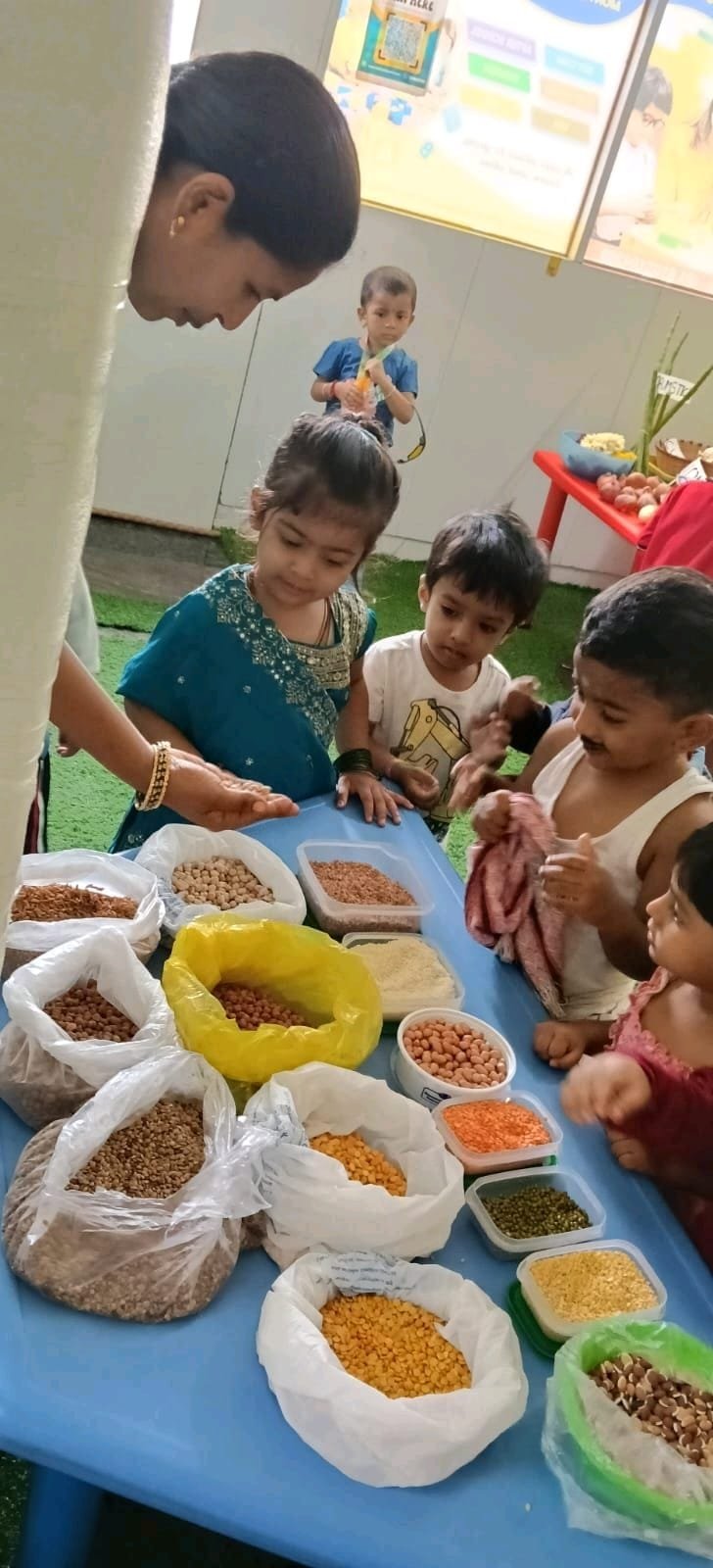 Play Group - Photo 4